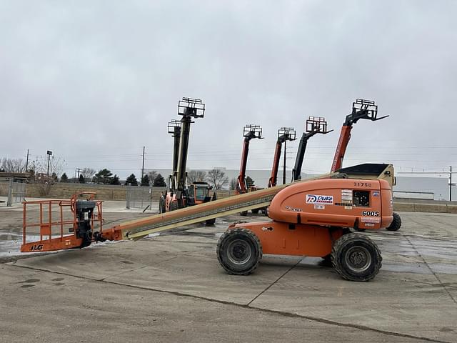 Image of JLG 600S equipment image 1