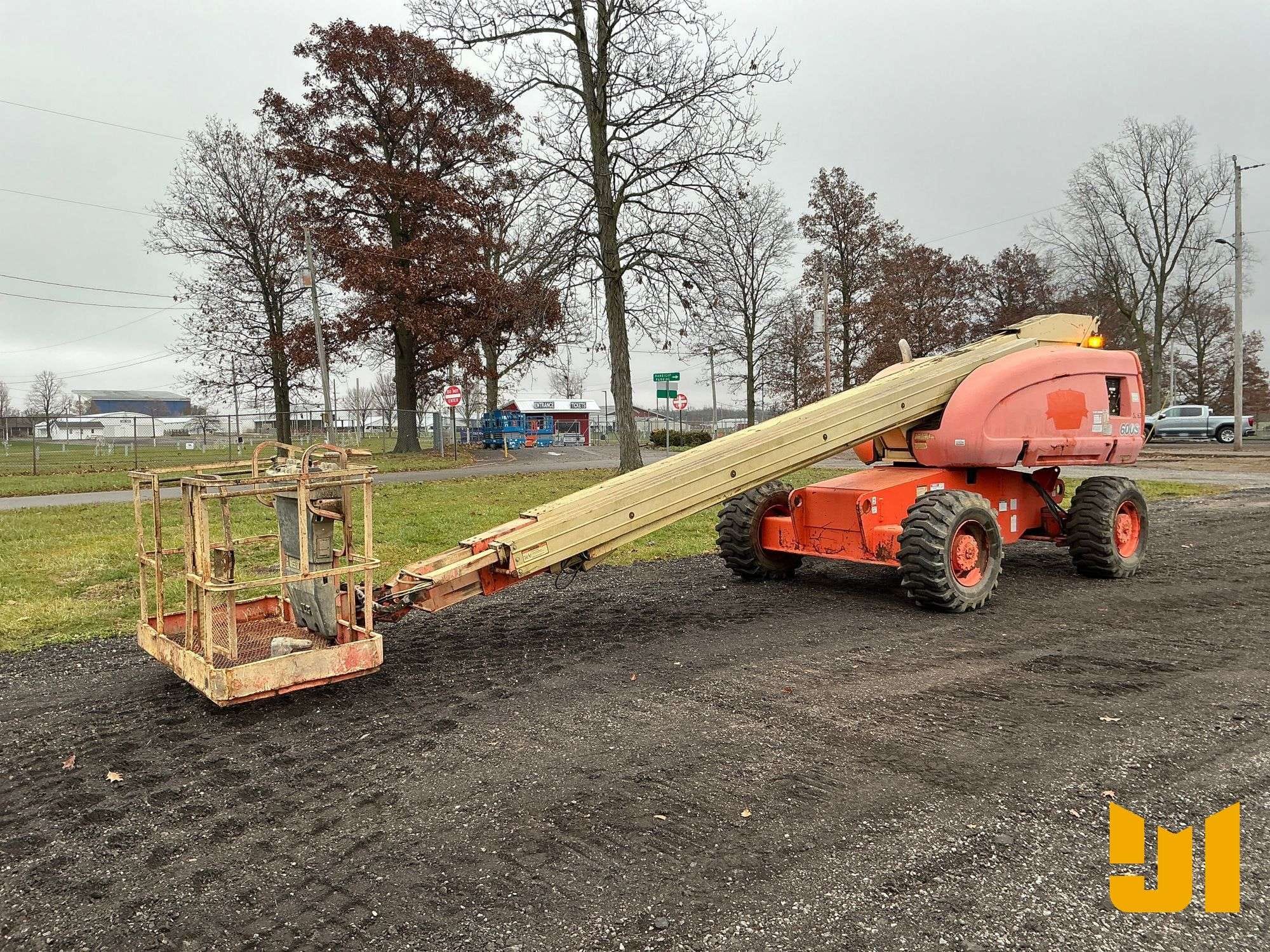 1997 JLG 600S Equipment Image0