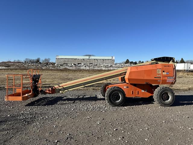 Image of JLG 600S equipment image 2