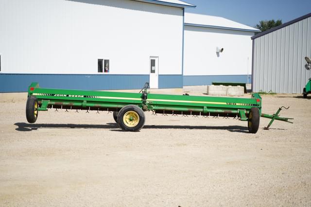 Image of John Deere 120 equipment image 3