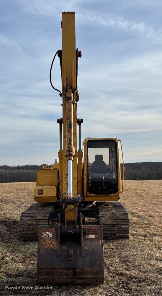 Image of John Deere 120 equipment image 1