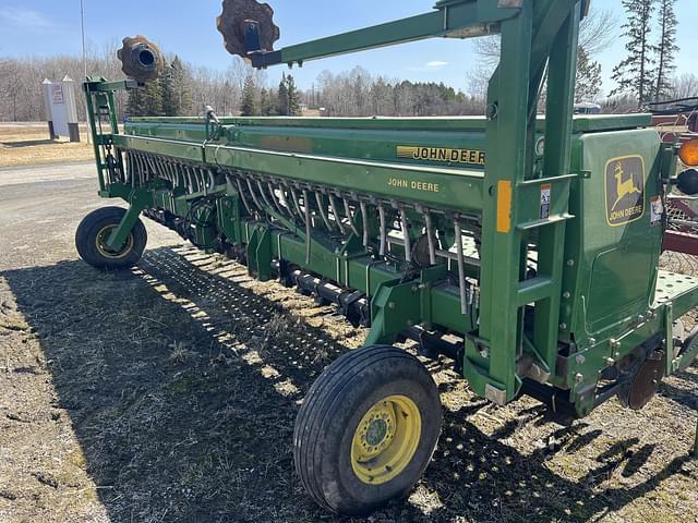 Image of John Deere 1520 equipment image 1