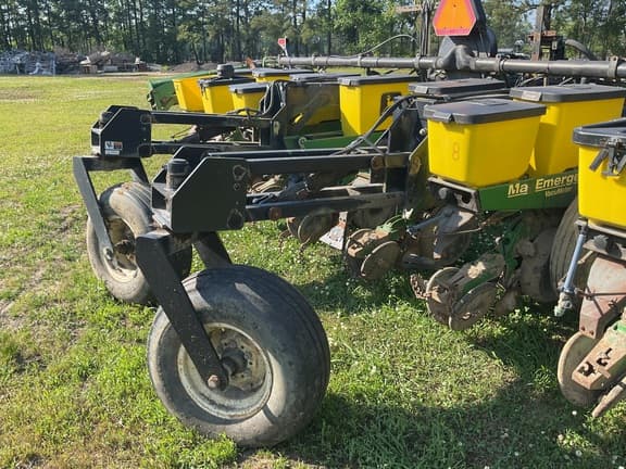 Image of John Deere 1700 equipment image 4