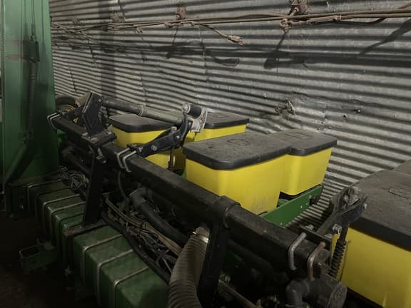 Image of John Deere 1710 equipment image 3