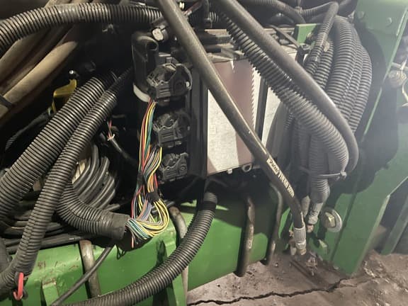 Image of John Deere 1710 equipment image 4