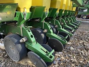 Main image John Deere 1710 21