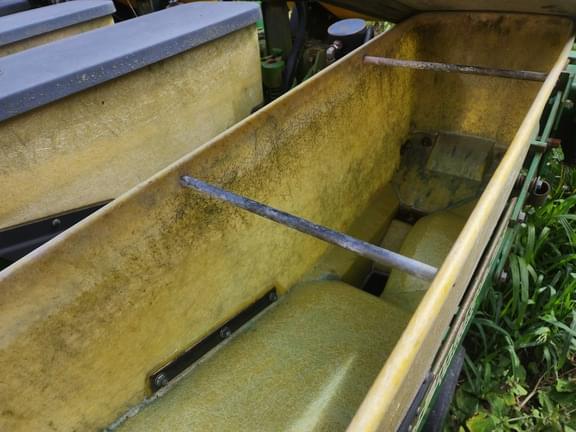 Image of John Deere 1750 equipment image 4