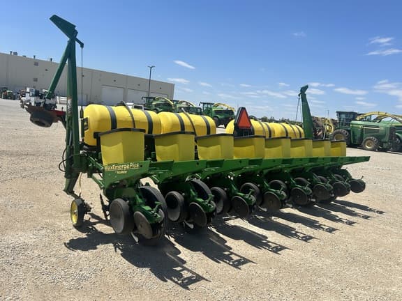 Image of John Deere 1750 equipment image 2