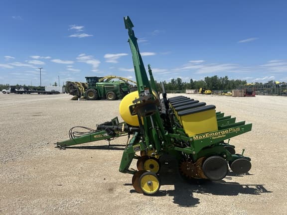 Image of John Deere 1750 equipment image 1