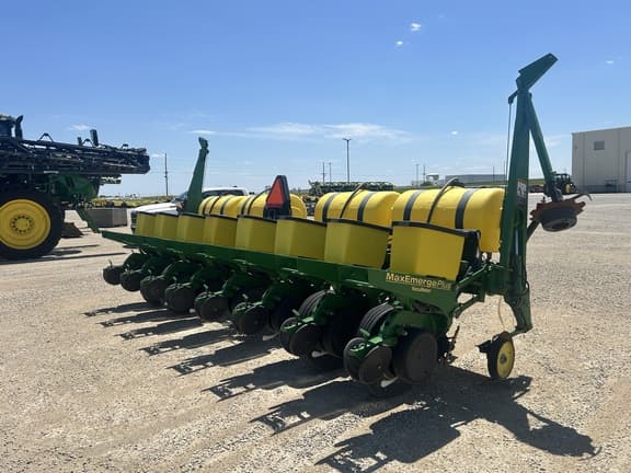 Image of John Deere 1750 equipment image 4