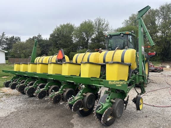 Image of John Deere 1750 equipment image 2