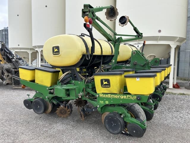Image of John Deere 1760 equipment image 4