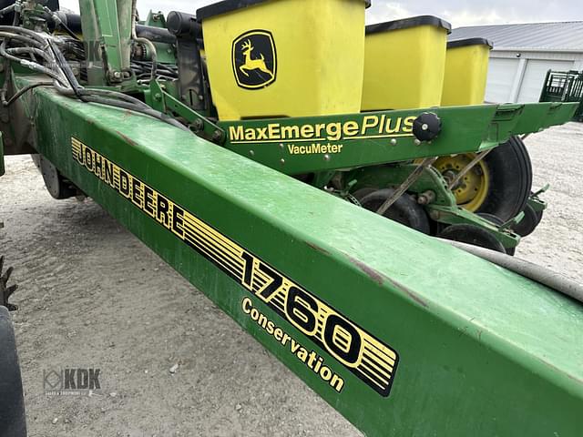 Image of John Deere 1760 equipment image 2