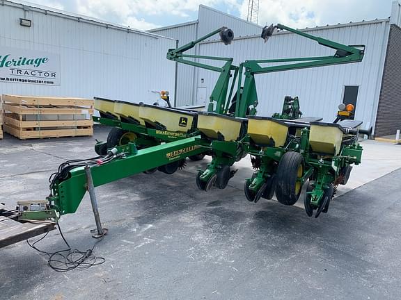 Image of John Deere 1760 Primary image