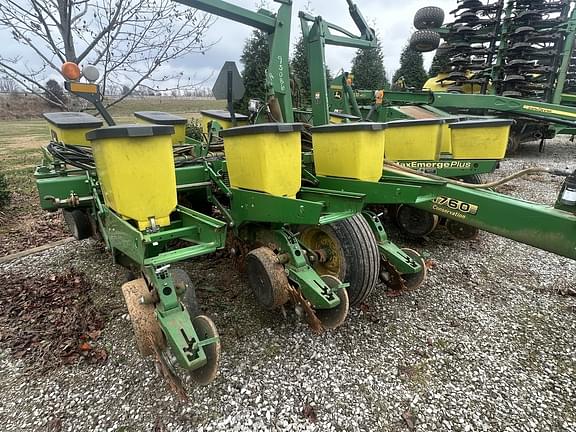 Image of John Deere 1760 equipment image 1