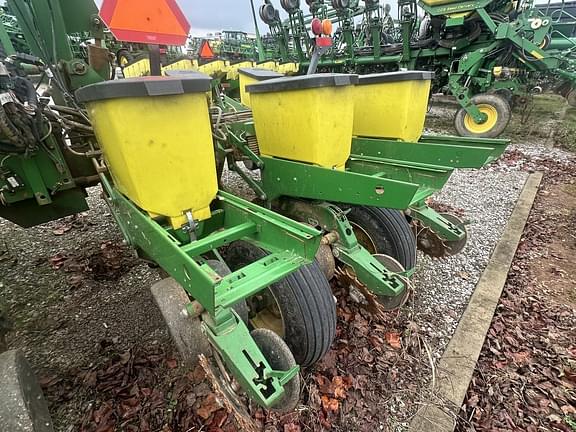 Image of John Deere 1760 equipment image 3