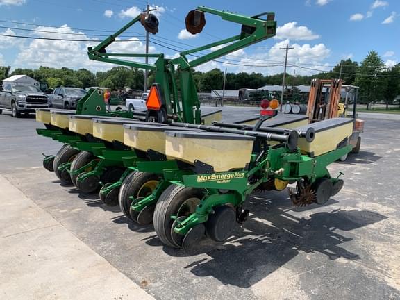 Image of John Deere 1760 equipment image 4