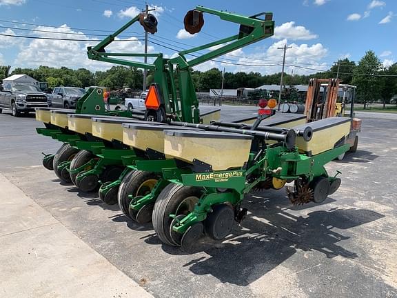 Image of John Deere 1760 equipment image 4