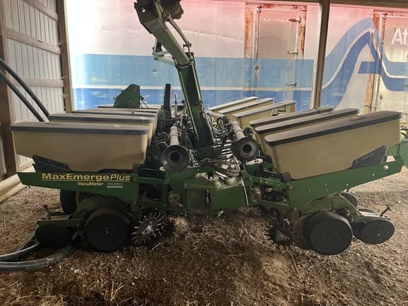 Image of John Deere 1760 equipment image 3