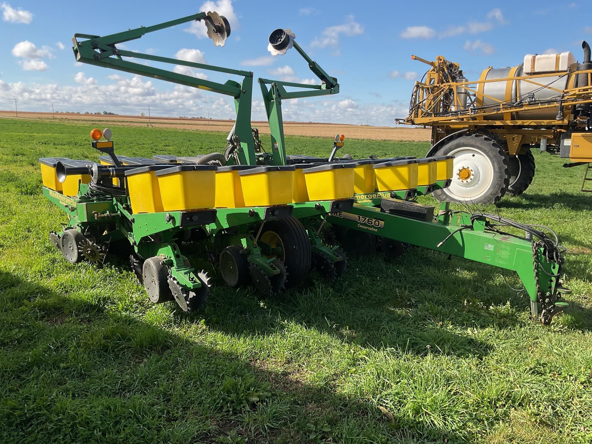 1997 John Deere 1760 Equipment Image0