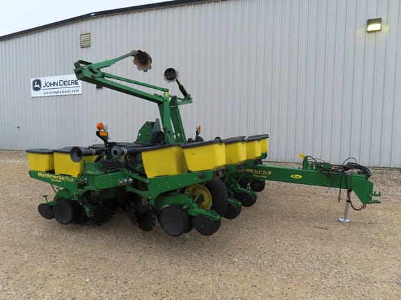 1997 John Deere 1760 Equipment Image0