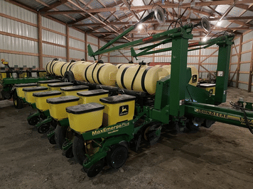 Main image John Deere 1770