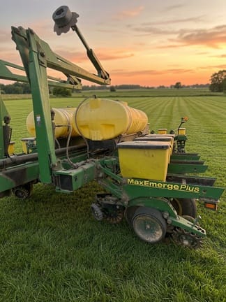 1997 John Deere 1770 Image