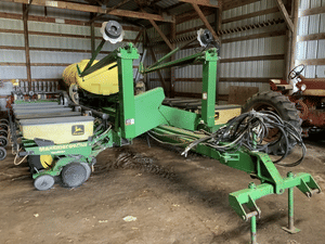 1997 John Deere 1770 Image