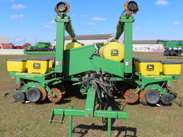 Image of John Deere 1770 equipment image 2