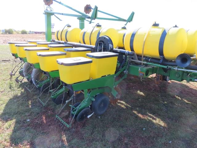 Image of John Deere 1770 equipment image 3