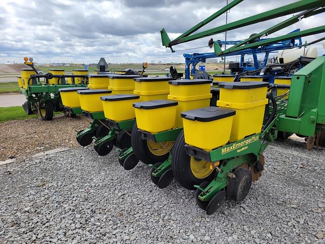 Image of John Deere 1770 equipment image 3