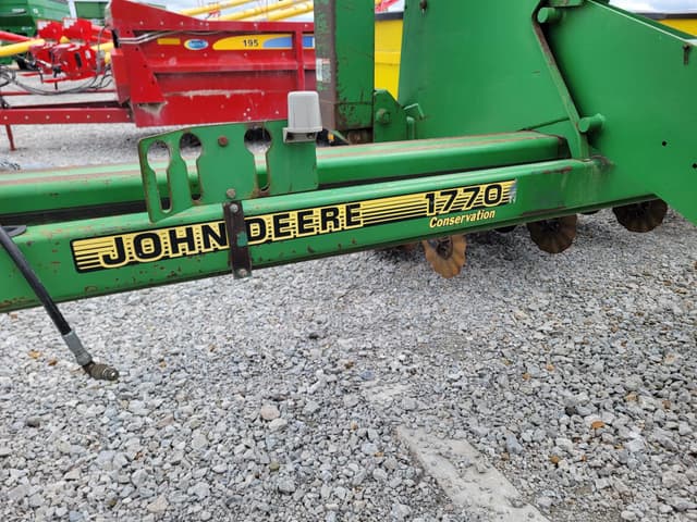 Image of John Deere 1770 equipment image 4