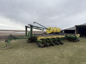 1997 John Deere 1770 Image