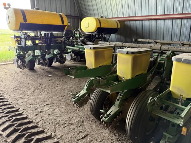 Image of John Deere 1770 equipment image 3