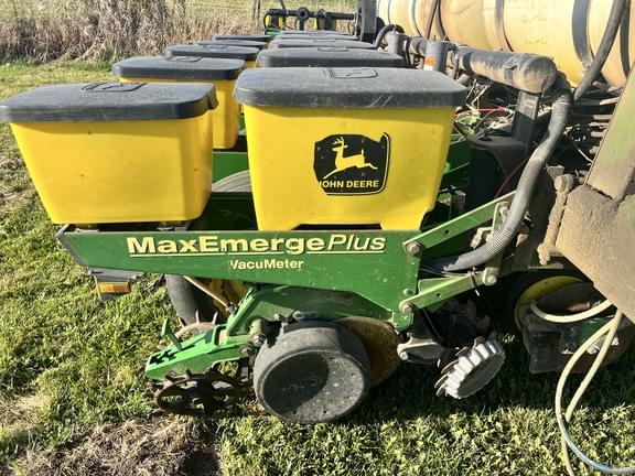 Image of John Deere 1770 equipment image 4