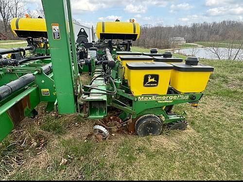 Image of John Deere 1770 equipment image 3