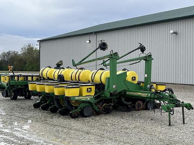 Image of John Deere 1770 equipment image 1