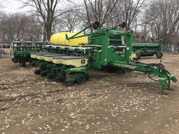 Main image John Deere 1770