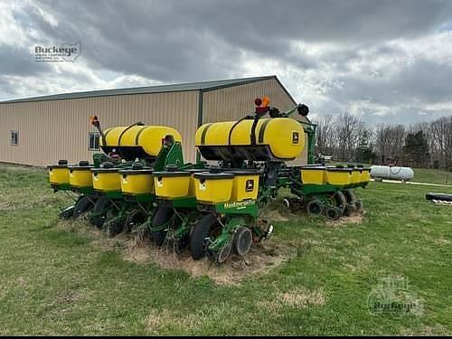 Image of John Deere 1770 equipment image 1