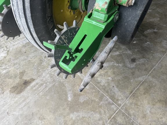 Image of John Deere 1770 equipment image 4