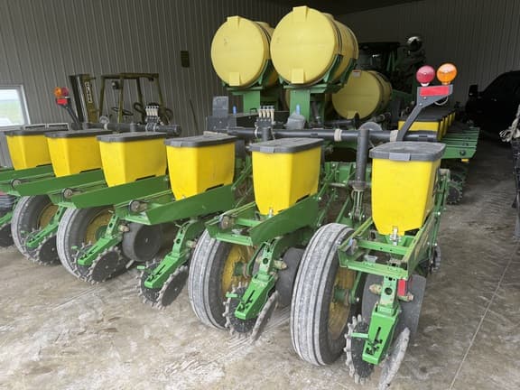 Image of John Deere 1770 equipment image 3