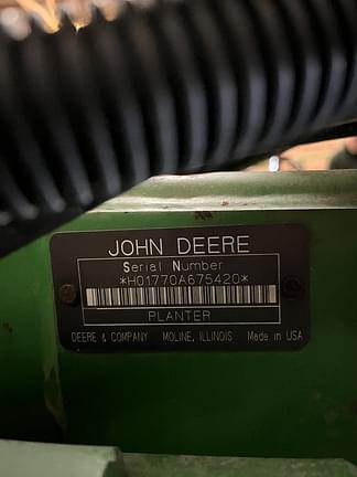 Image of John Deere 1770 equipment image 1