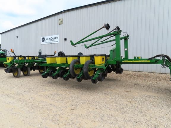 Image of John Deere 1770 equipment image 3