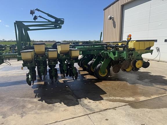 Image of John Deere 1780 equipment image 3
