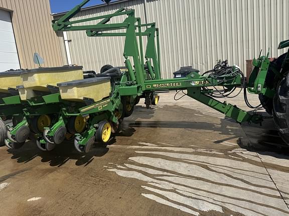 Image of John Deere 1780 equipment image 1