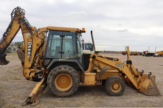 Image of John Deere 310E equipment image 2