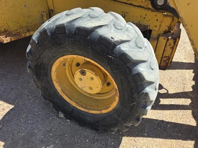 Image of John Deere 310 equipment image 4