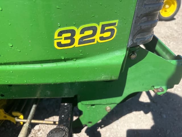 Image of John Deere 325 equipment image 3