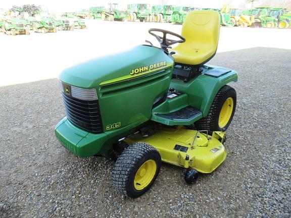 Image of John Deere 345 equipment image 4