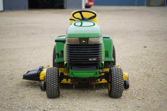 Image of John Deere 345 equipment image 1